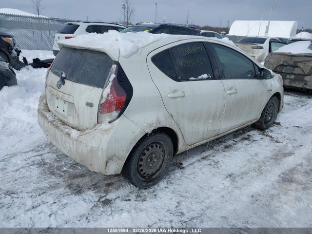 JTDKDTB38F1094525 Toyota PRIUS C