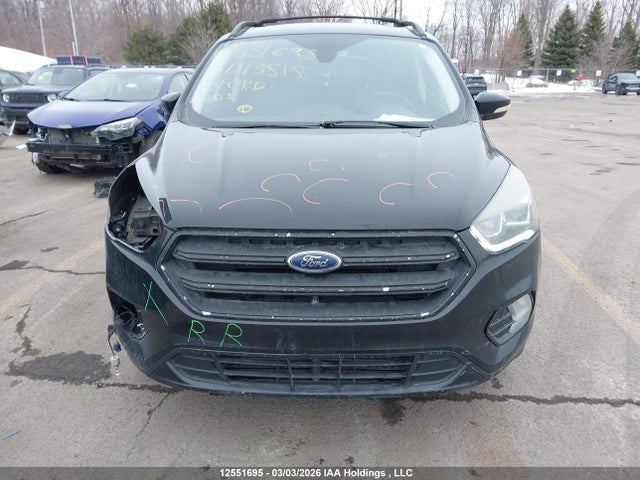 1FMCU9J93HUD13515 Ford Escape
