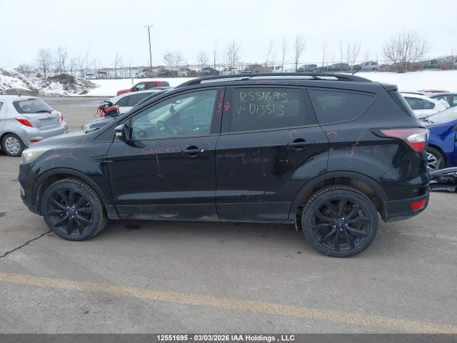 1FMCU9J93HUD13515 Ford Escape