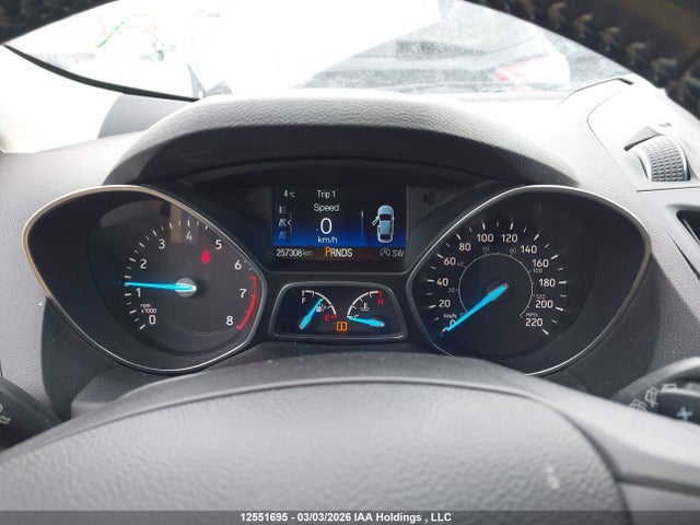 1FMCU9J93HUD13515 Ford Escape