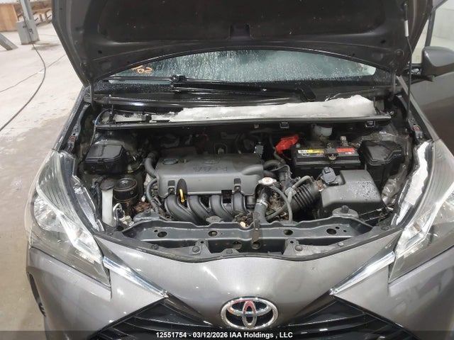 VNKKTUD36JA087806 Toyota YARIS LE
