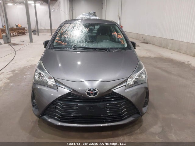 VNKKTUD36JA087806 Toyota YARIS LE
