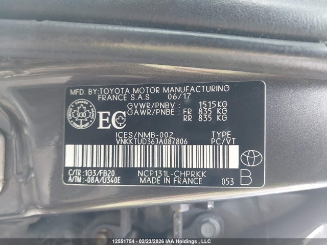 VNKKTUD36JA087806 Toyota YARIS LE