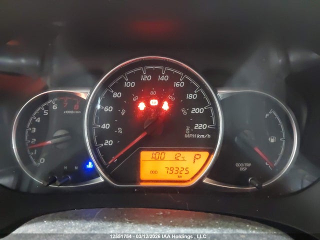 VNKKTUD36JA087806 Toyota YARIS LE