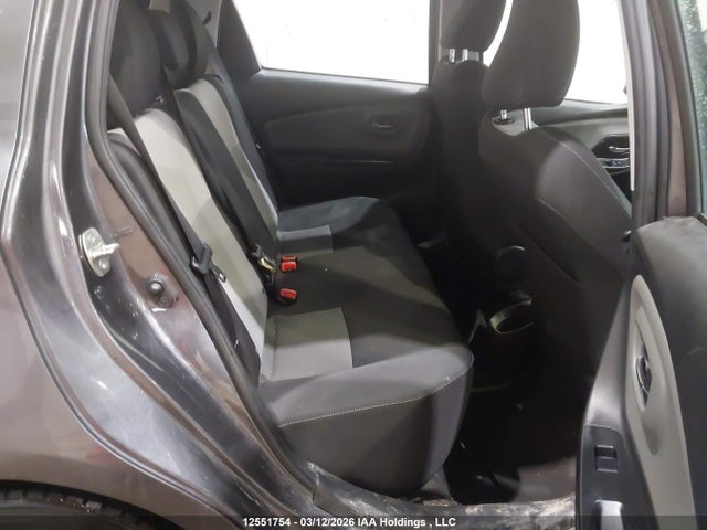 VNKKTUD36JA087806 Toyota YARIS LE