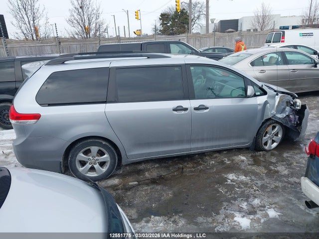2012 Toyota Sienna მანქანა იყიდება აუქციონზე, vin: 5TDZK3DC4CS222100, აუქციონის ნომერი: 12551775