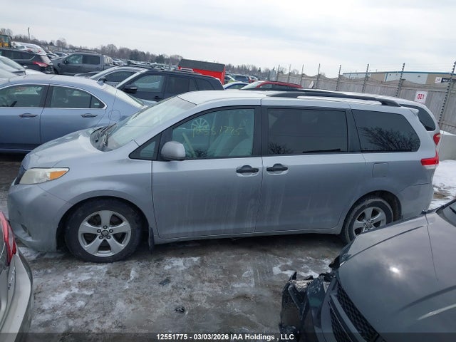 2012 Toyota Sienna მანქანა იყიდება აუქციონზე, vin: 5TDZK3DC4CS222100, აუქციონის ნომერი: 12551775