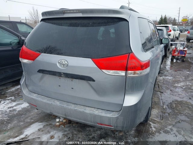 2012 Toyota Sienna მანქანა იყიდება აუქციონზე, vin: 5TDZK3DC4CS222100, აუქციონის ნომერი: 12551775