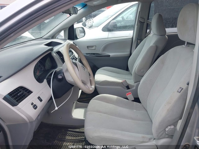 2012 Toyota Sienna მანქანა იყიდება აუქციონზე, vin: 5TDZK3DC4CS222100, აუქციონის ნომერი: 12551775