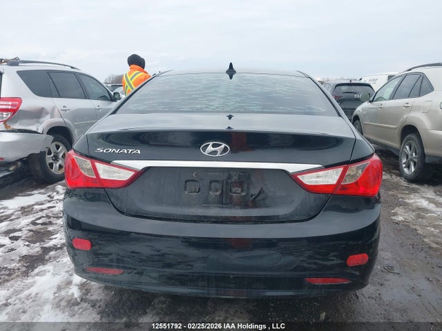 2011 Hyundai Sonata მანქანა იყიდება აუქციონზე, vin: 5NPEB4AC1BH136613, აუქციონის ნომერი: 12551792