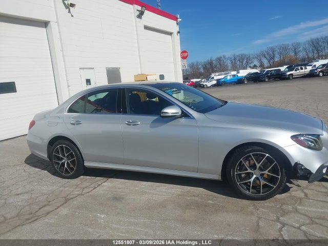 WDDZF4KB1HA061056 Mercedes-Benz E 300 4matic