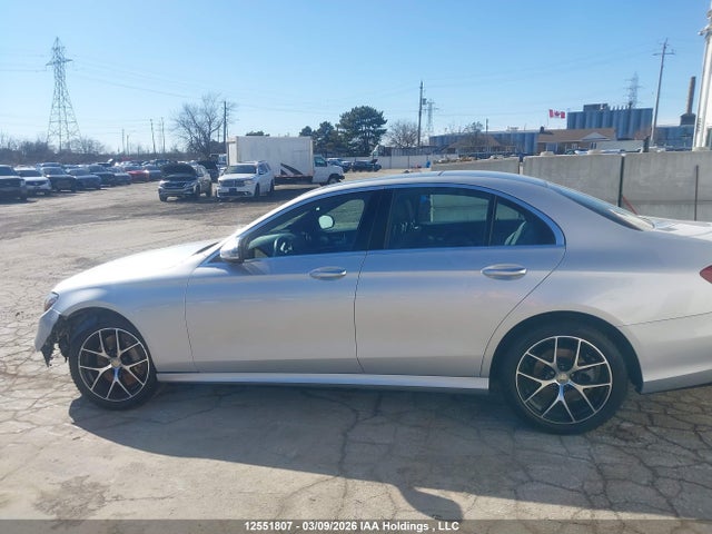 WDDZF4KB1HA061056 Mercedes-Benz E 300 4matic
