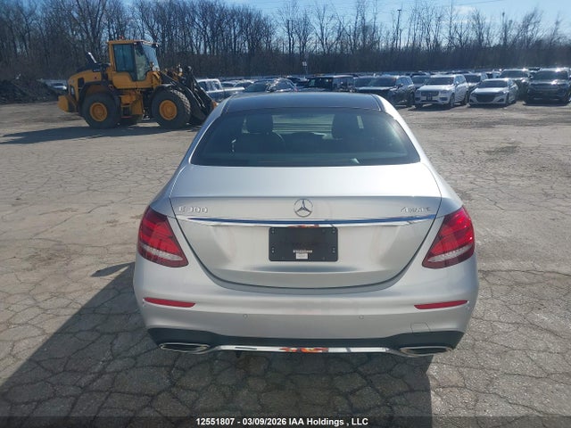 WDDZF4KB1HA061056 Mercedes-Benz E 300 4matic