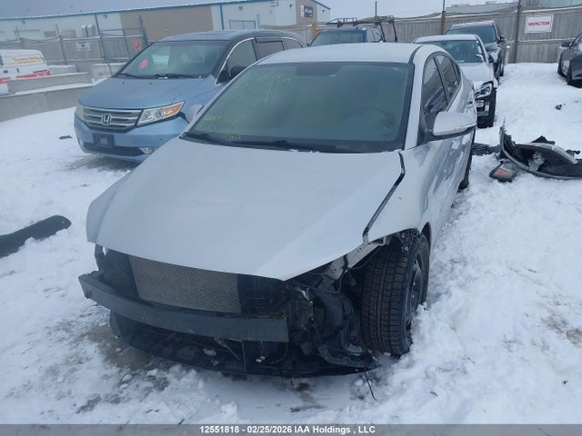 KMHD84LF5HU239738 Hyundai Elantra Se/value/limited