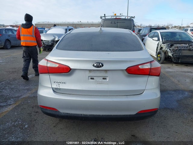 KNAFX4A63G5497815 KIA Forte