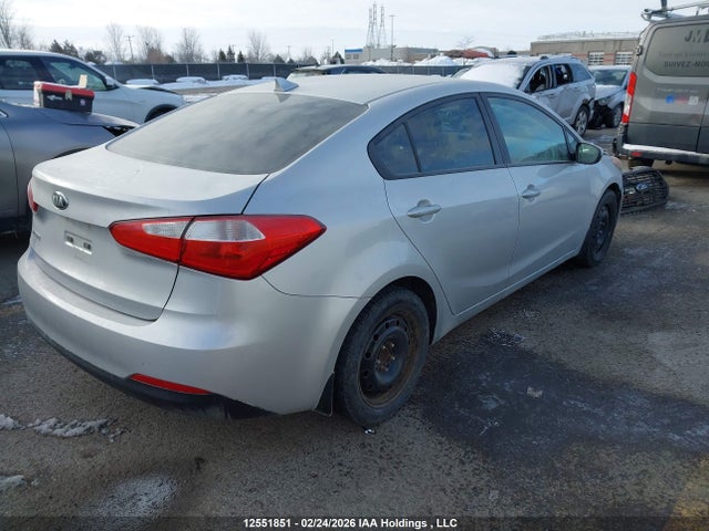 KNAFX4A63G5497815 KIA Forte