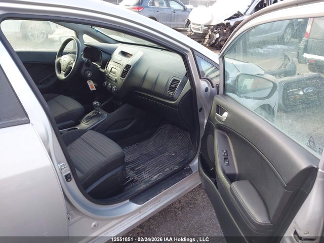 KNAFX4A63G5497815 KIA Forte