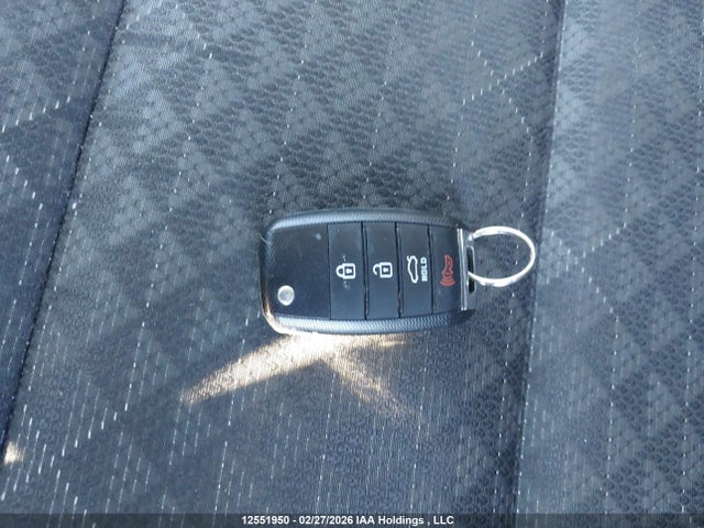 3KPA25AB2JE022263 KIA RIO LX/S