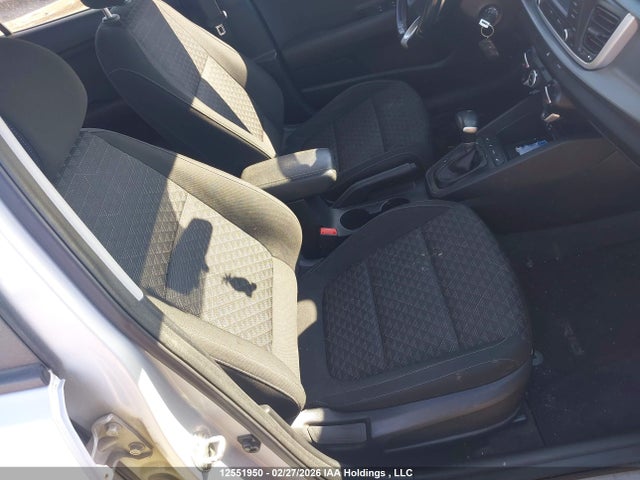3KPA25AB2JE022263 KIA RIO LX/S