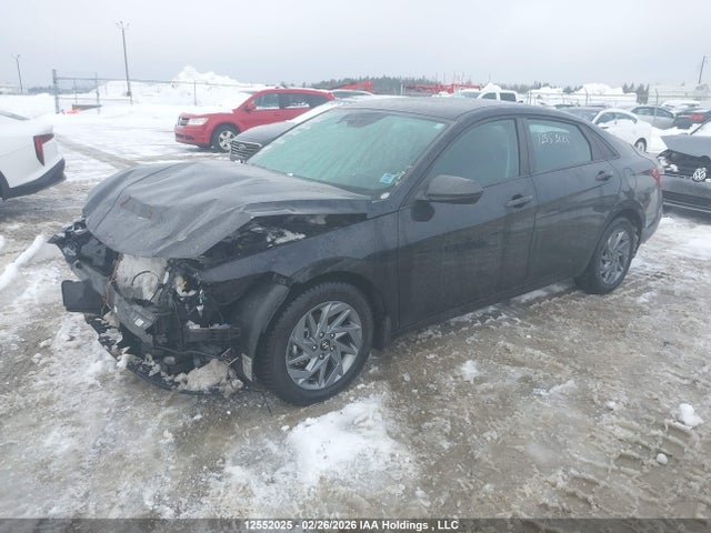 KMHLM4DG5SU921105 Hyundai Elantra Preferred
