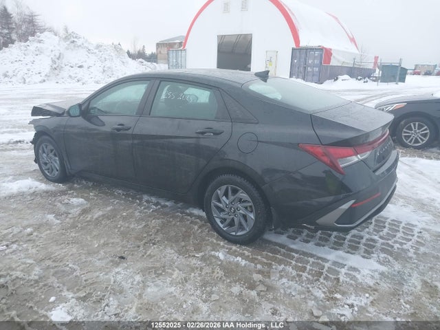 KMHLM4DG5SU921105 Hyundai Elantra Preferred
