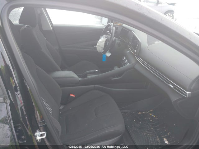 KMHLM4DG5SU921105 Hyundai Elantra Preferred
