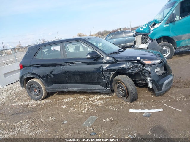 Продажа на аукционе авто 2023 Hyundai Venue Essential, vin: KMHRB8A3XPU235447, номер лота: 12552030