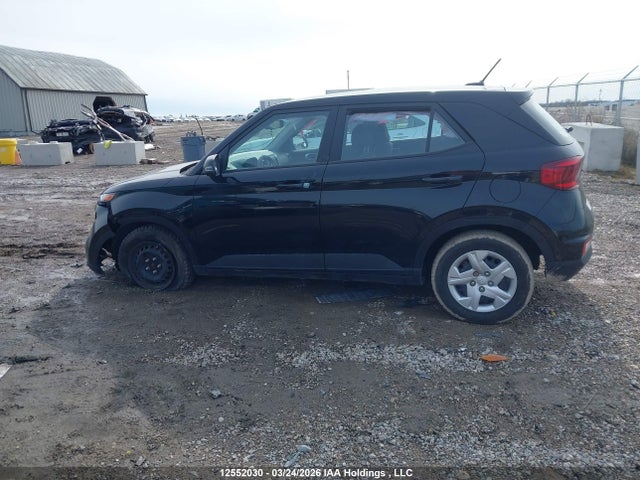 Продажа на аукционе авто 2023 Hyundai Venue Essential, vin: KMHRB8A3XPU235447, номер лота: 12552030