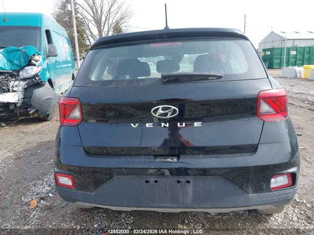 Продажа на аукционе авто 2023 Hyundai Venue Essential, vin: KMHRB8A3XPU235447, номер лота: 12552030
