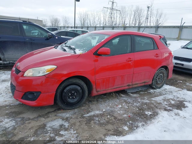 12552031 :رقم المزاد ، 2T1KE4EE2AC041498 vin ، 2010 Toyota Matrix Xr مزاد بيع
