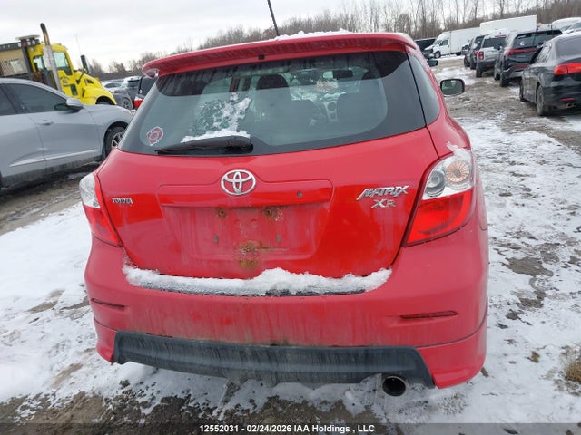 12552031 :رقم المزاد ، 2T1KE4EE2AC041498 vin ، 2010 Toyota Matrix Xr مزاد بيع