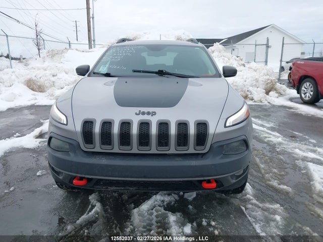 12552037 :رقم المزاد ، 1C4PJMBX2JD558312 vin ، 2018 Jeep Cherokee Trailhawk مزاد بيع