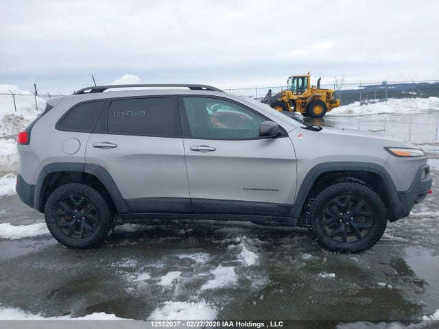 12552037 :رقم المزاد ، 1C4PJMBX2JD558312 vin ، 2018 Jeep Cherokee Trailhawk مزاد بيع