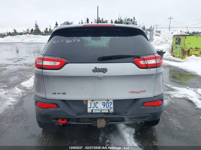 12552037 :رقم المزاد ، 1C4PJMBX2JD558312 vin ، 2018 Jeep Cherokee Trailhawk مزاد بيع
