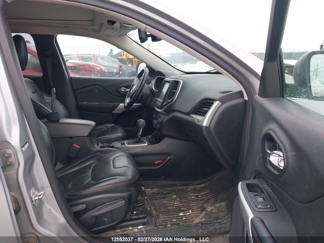 12552037 :رقم المزاد ، 1C4PJMBX2JD558312 vin ، 2018 Jeep Cherokee Trailhawk مزاد بيع