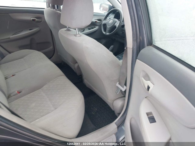 12552041 :رقم المزاد ، 2T1BU4EE5AC261284 vin ، 2010 Toyota Corolla S/le/xle مزاد بيع