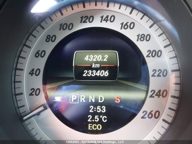 2013 Mercedes-benz C 300 4matic მანქანა იყიდება აუქციონზე, vin: WDDGF8AB1DA760018, აუქციონის ნომერი: 12552053