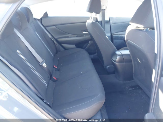 KMHLM4AG6MU170569 Hyundai Elantra Preferred Ivt