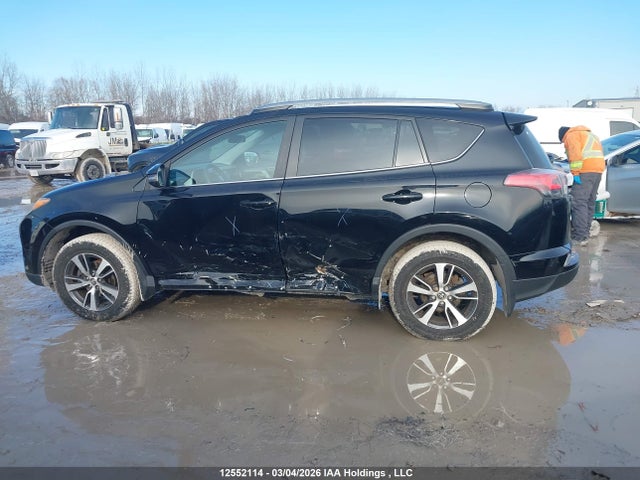 Toyota Rav4 Xle 2017 2T3RFREVXHW605066 Image 14