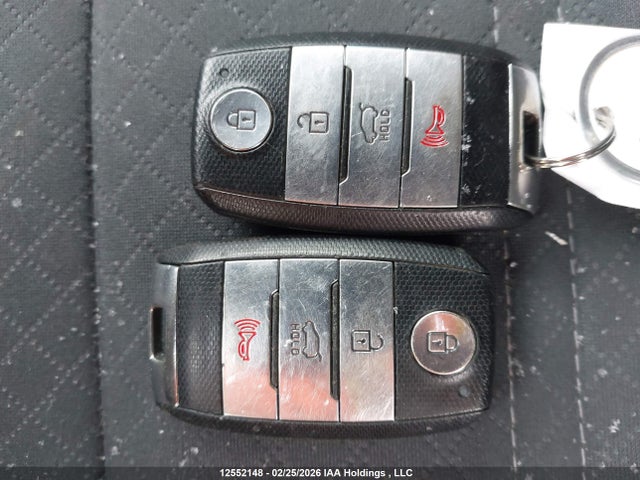 5XYPGDA54JG369614 KIA Sorento 3.3l Lx