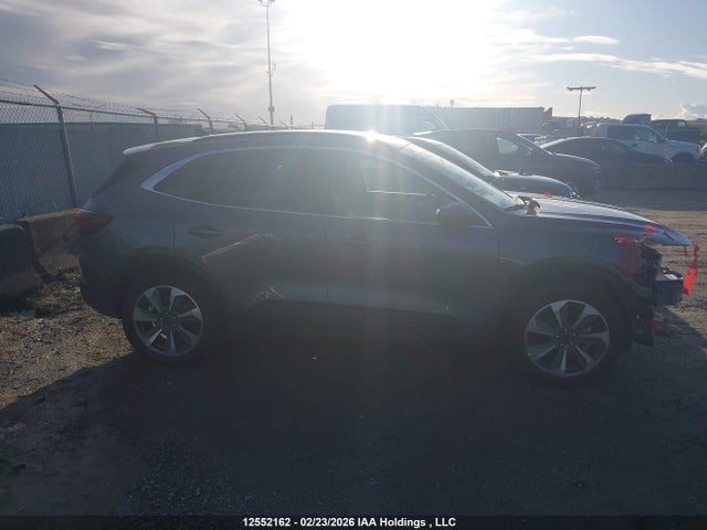 1FMCU9JA7SUA73015 Ford Escape Platinum