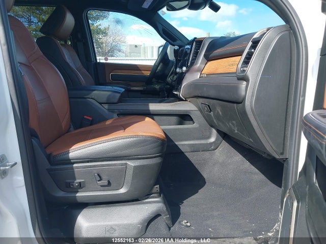 3C63R3FL1RG362831 RAM 3500 Limited Longhorn