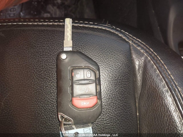 1C4HJXEG2KW674374 Jeep Wrangler Unlimited Sahara