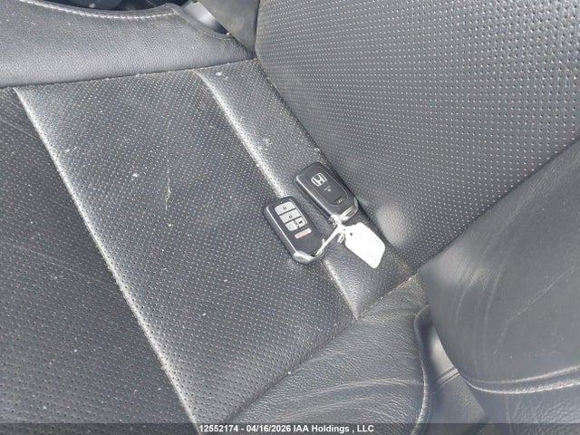 Продажа на аукционе авто 2016 Honda Pilot Touring, vin: 5FNYF6H90GB507807, номер лота: 12552174