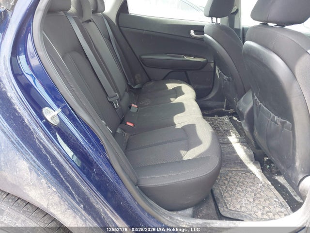 5XXGT4L30JG236425 KIA OPTIMA LX/S