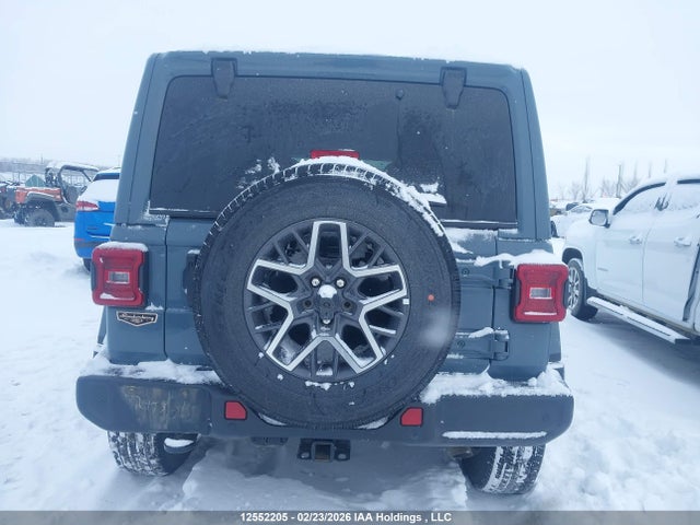 1C4PJXEG4RW334858 Jeep Wrangler Sahara
