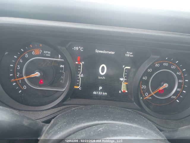 1C4PJXEG4RW334858 Jeep Wrangler Sahara