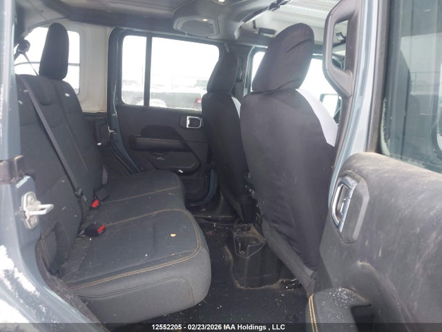 1C4PJXEG4RW334858 Jeep Wrangler Sahara