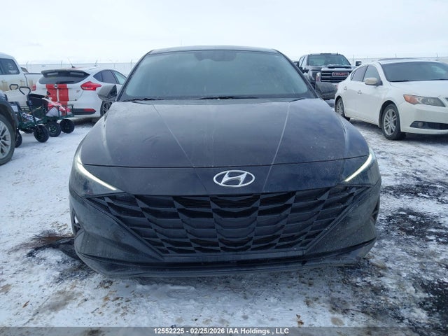 KMHLM4AG9NU311197 Hyundai Elantra Preferred Ivt