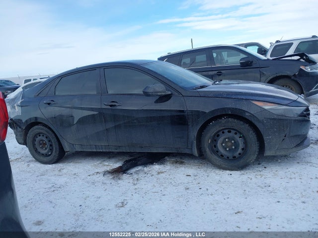 KMHLM4AG9NU311197 Hyundai Elantra Preferred Ivt